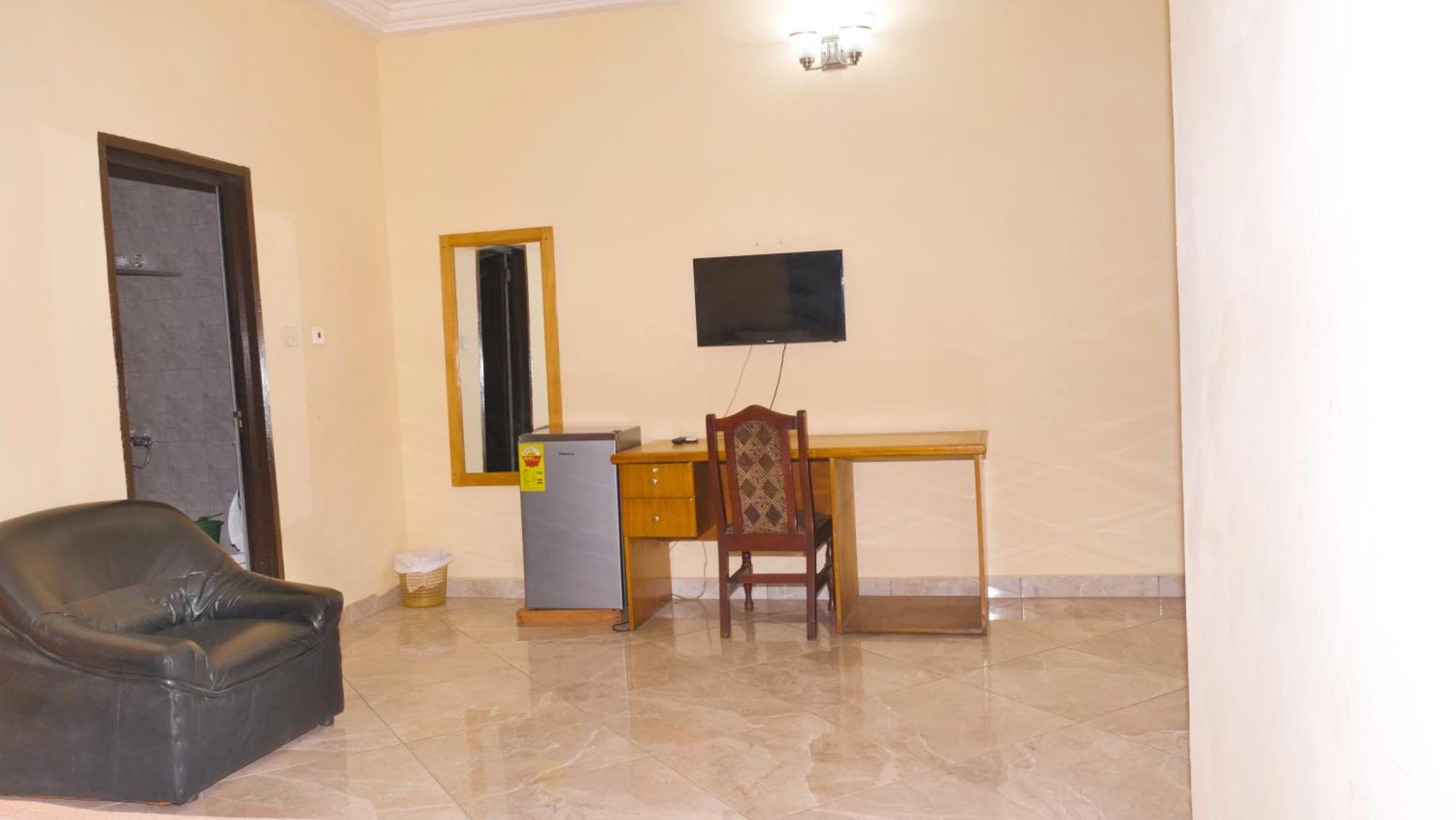 Jenos Hotels Accra Buitenkant foto