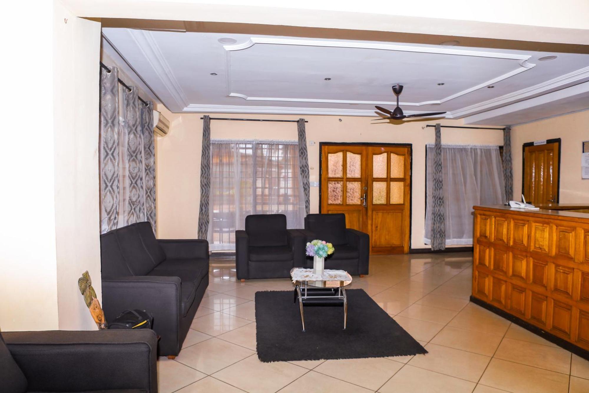 Jenos Hotels Accra Buitenkant foto