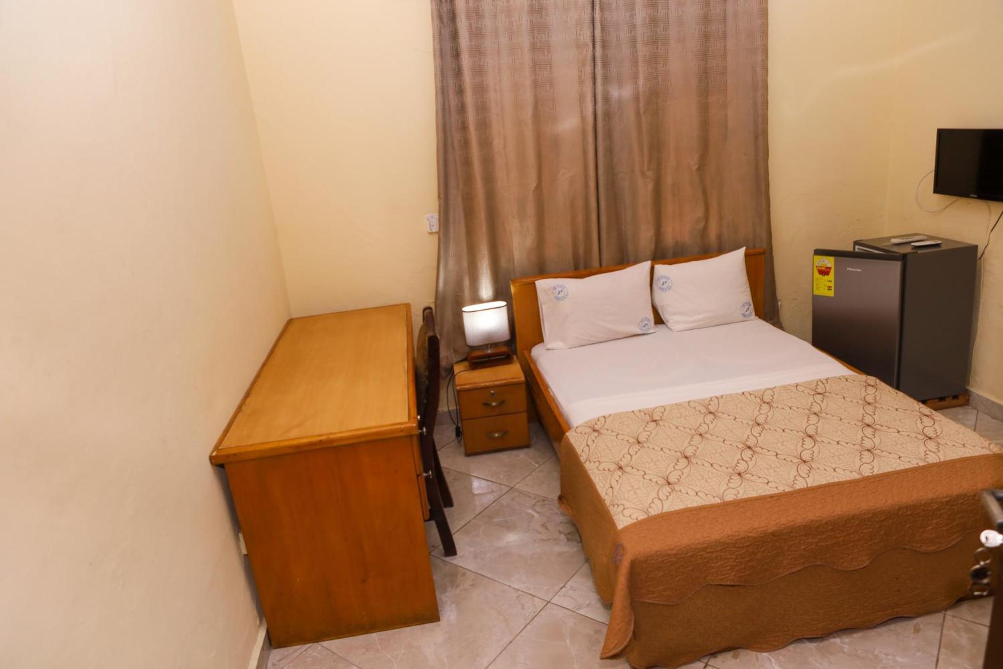 Jenos Hotels Accra Buitenkant foto