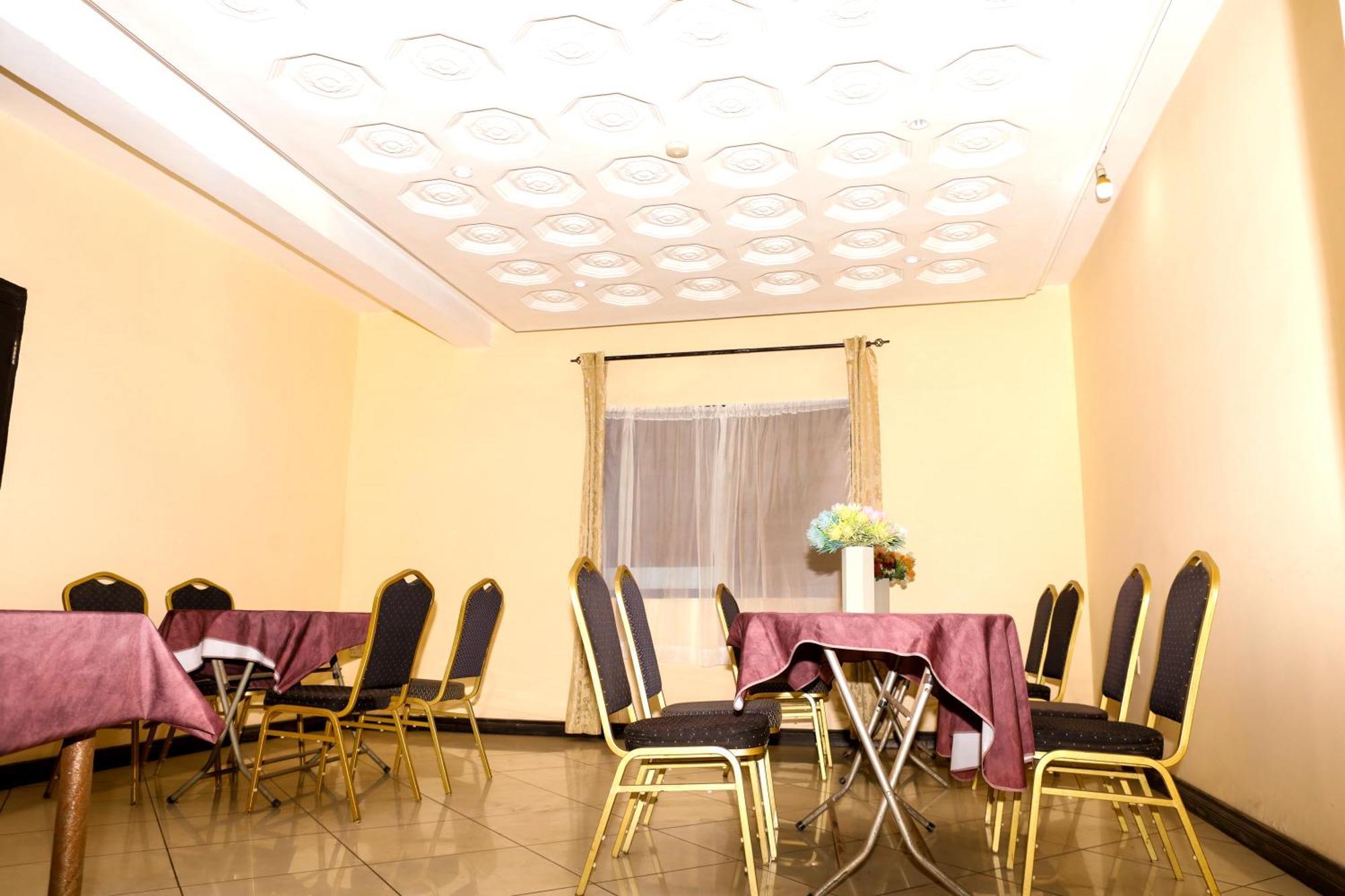 Jenos Hotels Accra Buitenkant foto