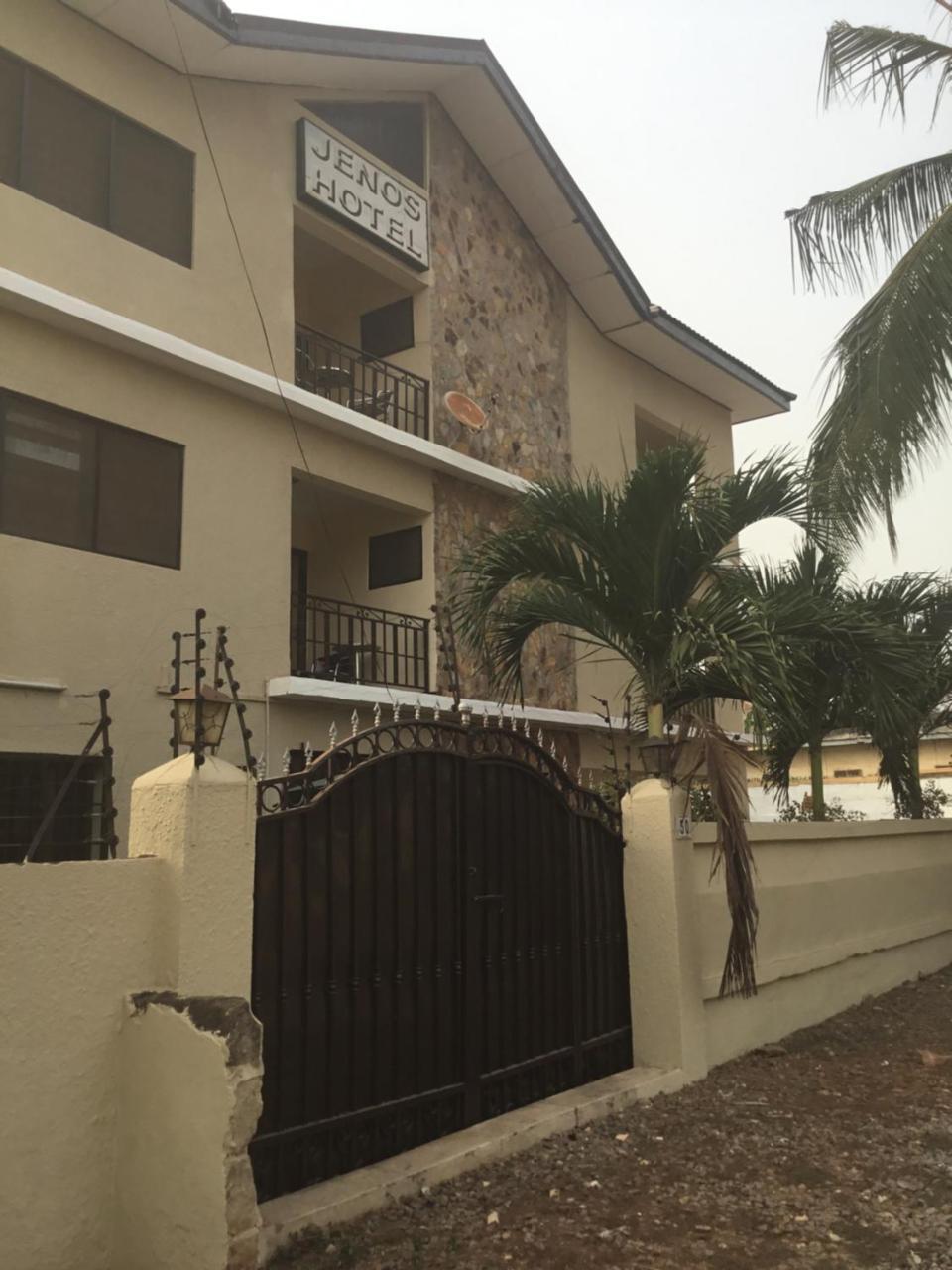Jenos Hotels Accra Buitenkant foto