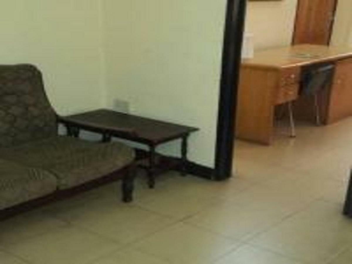 Jenos Hotels Accra Buitenkant foto
